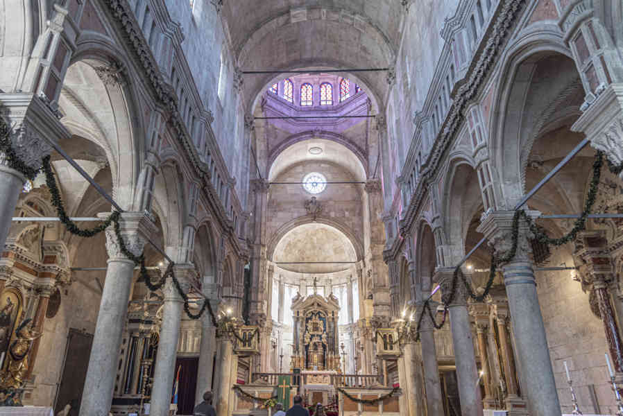 Croacia - Sibenik 05 - catedral de Santiago.jpg